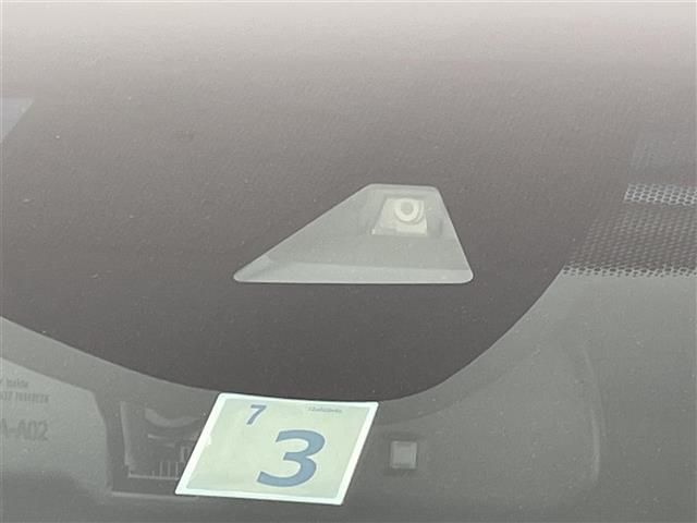 ヴェゼル ハイブリッドRS・ホンダセンシング 純正ナビ バックカメラ 衝突軽減 アダプティブクルーズコントロール レーンアシスト シートヒーター 横滑り防止 アイドリングストップ ETC オートライト スマートキー プッシュスタート 禁煙車(16枚目)