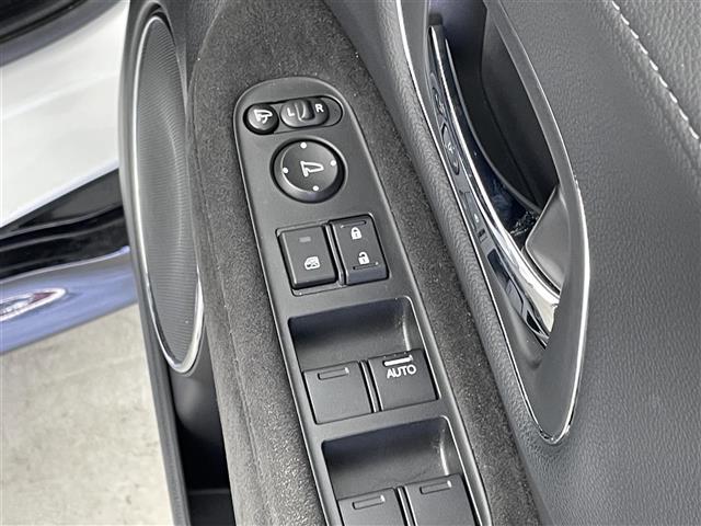 ヴェゼル ハイブリッドRS・ホンダセンシング 純正ナビ バックカメラ 衝突軽減 アダプティブクルーズコントロール レーンアシスト シートヒーター 横滑り防止 アイドリングストップ ETC オートライト スマートキー プッシュスタート 禁煙車(23枚目)