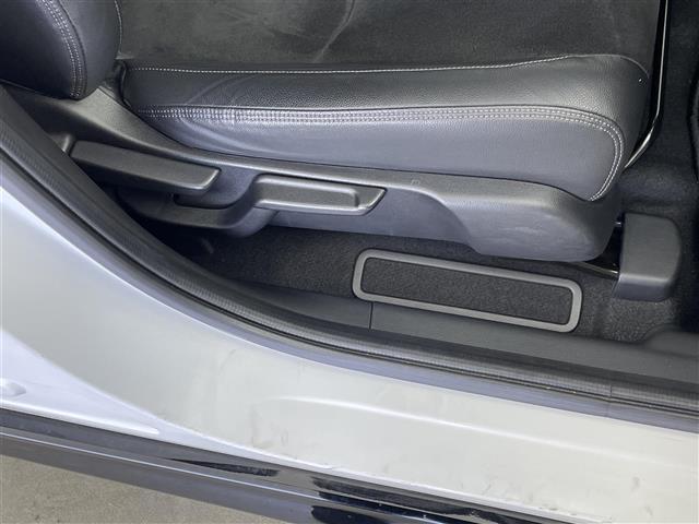 ヴェゼル ハイブリッドRS・ホンダセンシング 純正ナビ バックカメラ 衝突軽減 アダプティブクルーズコントロール レーンアシスト シートヒーター 横滑り防止 アイドリングストップ ETC オートライト スマートキー プッシュスタート 禁煙車(24枚目)