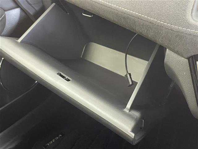 ヴェゼル ハイブリッドRS・ホンダセンシング 純正ナビ バックカメラ 衝突軽減 アダプティブクルーズコントロール レーンアシスト シートヒーター 横滑り防止 アイドリングストップ ETC オートライト スマートキー プッシュスタート 禁煙車(33枚目)