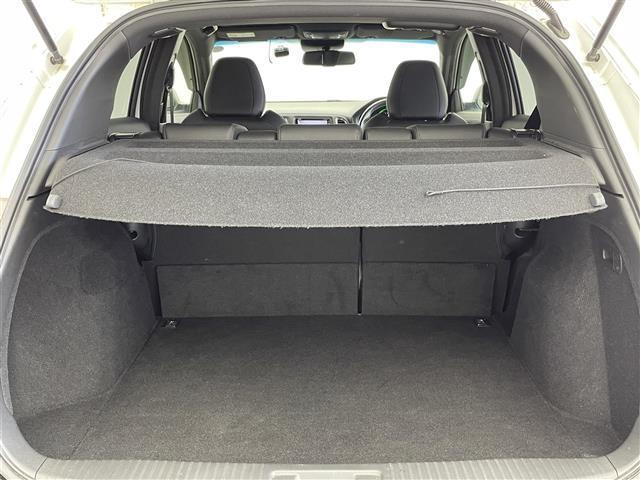 ヴェゼル ハイブリッドRS・ホンダセンシング 純正ナビ バックカメラ 衝突軽減 アダプティブクルーズコントロール レーンアシスト シートヒーター 横滑り防止 アイドリングストップ ETC オートライト スマートキー プッシュスタート 禁煙車(39枚目)