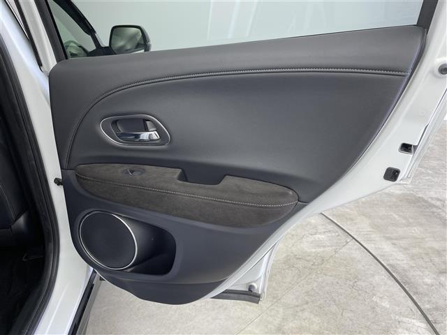 ヴェゼル ハイブリッドRS・ホンダセンシング 純正ナビ バックカメラ 衝突軽減 アダプティブクルーズコントロール レーンアシスト シートヒーター 横滑り防止 アイドリングストップ ETC オートライト スマートキー プッシュスタート 禁煙車(41枚目)