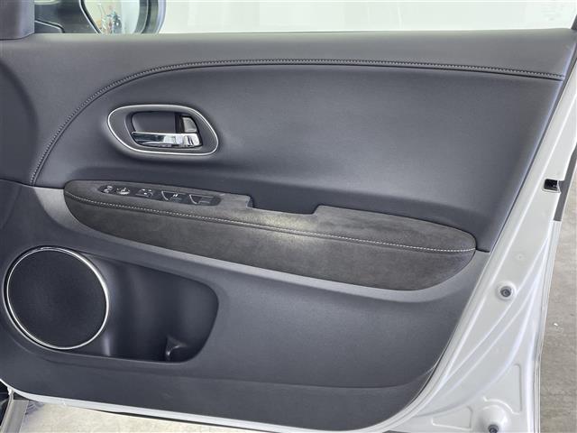 ヴェゼル ハイブリッドRS・ホンダセンシング 純正ナビ バックカメラ 衝突軽減 アダプティブクルーズコントロール レーンアシスト シートヒーター 横滑り防止 アイドリングストップ ETC オートライト スマートキー プッシュスタート 禁煙車(44枚目)