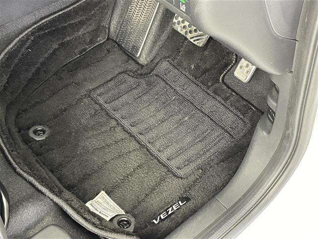 ヴェゼル ハイブリッドRS・ホンダセンシング 純正ナビ バックカメラ 衝突軽減 アダプティブクルーズコントロール レーンアシスト シートヒーター 横滑り防止 アイドリングストップ ETC オートライト スマートキー プッシュスタート 禁煙車(45枚目)