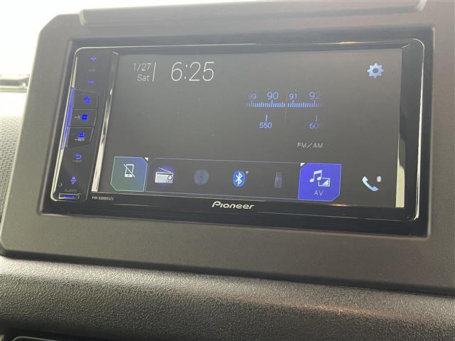 ジムニー XC 社外7インチディスプレイオーディオ バックカメラ クルーズコントロール ハイビームアシスト シートヒーター 純正16インチAW ステアリングリモコン ダウンヒルアシスト ドラレコ スマートキー 禁煙車(4枚目)