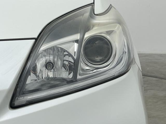 プリウス Ｓ　純正７インチナビ　バックカメラ　ＨＩＤオートライト　フォグランプ　ステリングリモコン　プッシュスタート　スマートキー　ＥＴＣ　横滑り防止装置　純正フロアマット　カーテンエアバッグ　オートエアコン　禁煙（51枚目）