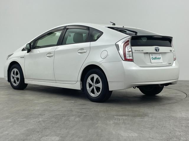 プリウス Ｓ　純正７インチナビ　バックカメラ　ＨＩＤオートライト　フォグランプ　ステリングリモコン　プッシュスタート　スマートキー　ＥＴＣ　横滑り防止装置　純正フロアマット　カーテンエアバッグ　オートエアコン　禁煙（62枚目）