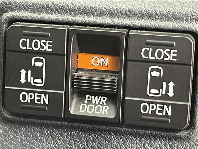 シエンタ ハイブリッドＧ　衝突被害軽減ブレーキ　社外７インチナビ　バックカメラ　両側パワースライドドア　ＨＩＤオートライト　オートマチックハイビーム　純正１５インチＡＷ　ステアリングリモコン　スマートキー　ＥＴＣ　禁煙車（5枚目）