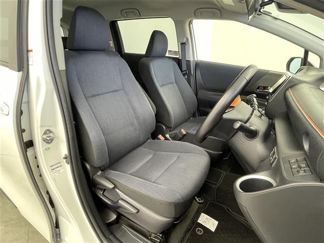 シエンタ ハイブリッドＧ　衝突被害軽減ブレーキ　社外７インチナビ　バックカメラ　両側パワースライドドア　ＨＩＤオートライト　オートマチックハイビーム　純正１５インチＡＷ　ステアリングリモコン　スマートキー　ＥＴＣ　禁煙車（29枚目）