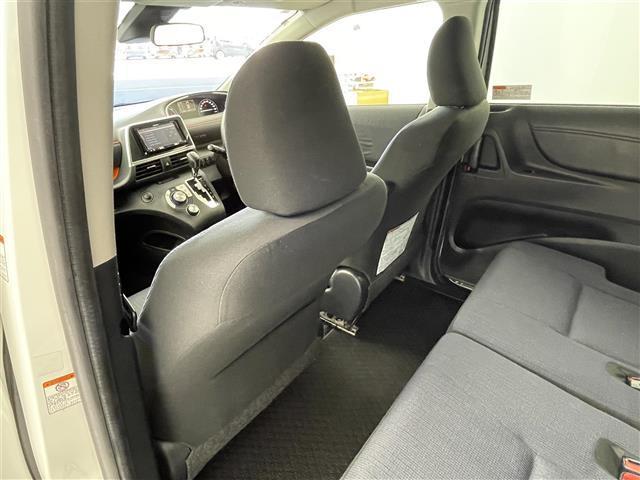 シエンタ ハイブリッドＧ　衝突被害軽減ブレーキ　社外７インチナビ　バックカメラ　両側パワースライドドア　ＨＩＤオートライト　オートマチックハイビーム　純正１５インチＡＷ　ステアリングリモコン　スマートキー　ＥＴＣ　禁煙車（37枚目）