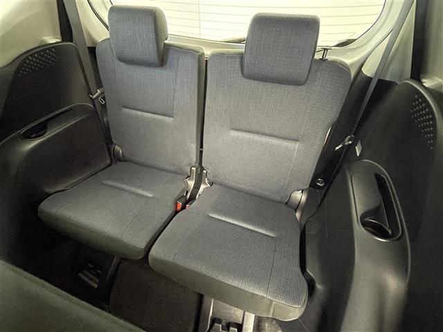 シエンタ ハイブリッドＧ　衝突被害軽減ブレーキ　社外７インチナビ　バックカメラ　両側パワースライドドア　ＨＩＤオートライト　オートマチックハイビーム　純正１５インチＡＷ　ステアリングリモコン　スマートキー　ＥＴＣ　禁煙車（38枚目）