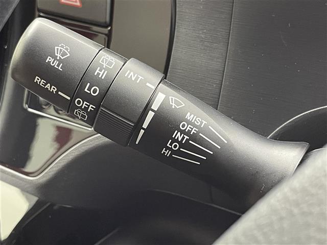 アクア S 衝突被害軽減ブレーキ 純正7インチナビ バックカメラ HIDライト オートマチックハイビーム ステアリングリモコン レーンディパーチャーアラート リモコンキー 横滑り防止装置 ビルトインETC 禁煙車(29枚目)