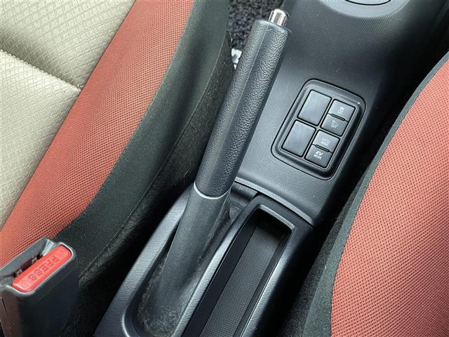 アクア S 衝突被害軽減ブレーキ 純正7インチナビ バックカメラ HIDライト オートマチックハイビーム ステアリングリモコン レーンディパーチャーアラート リモコンキー 横滑り防止装置 ビルトインETC 禁煙車(34枚目)