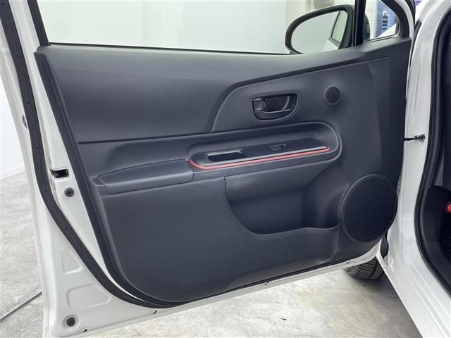 アクア S 衝突被害軽減ブレーキ 純正7インチナビ バックカメラ HIDライト オートマチックハイビーム ステアリングリモコン レーンディパーチャーアラート リモコンキー 横滑り防止装置 ビルトインETC 禁煙車(38枚目)