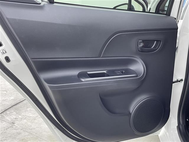 アクア S 衝突被害軽減ブレーキ 純正7インチナビ バックカメラ HIDライト オートマチックハイビーム ステアリングリモコン レーンディパーチャーアラート リモコンキー 横滑り防止装置 ビルトインETC 禁煙車(40枚目)