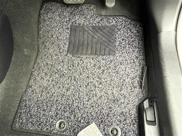 アクア S 衝突被害軽減ブレーキ 純正7インチナビ バックカメラ HIDライト オートマチックハイビーム ステアリングリモコン レーンディパーチャーアラート リモコンキー 横滑り防止装置 ビルトインETC 禁煙車(42枚目)