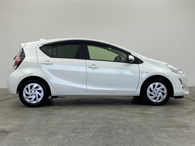 アクア S 衝突被害軽減ブレーキ 純正7インチナビ バックカメラ HIDライト オートマチックハイビーム ステアリングリモコン レーンディパーチャーアラート リモコンキー 横滑り防止装置 ビルトインETC 禁煙車(50枚目)