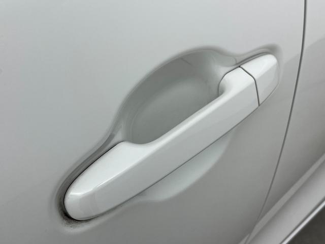 アクア S 衝突被害軽減ブレーキ 純正7インチナビ バックカメラ HIDライト オートマチックハイビーム ステアリングリモコン レーンディパーチャーアラート リモコンキー 横滑り防止装置 ビルトインETC 禁煙車(61枚目)