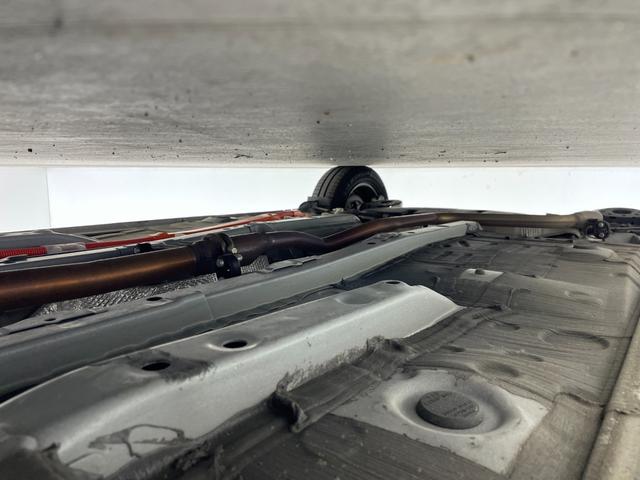 アクア S 衝突被害軽減ブレーキ 純正7インチナビ バックカメラ HIDライト オートマチックハイビーム ステアリングリモコン レーンディパーチャーアラート リモコンキー 横滑り防止装置 ビルトインETC 禁煙車(72枚目)