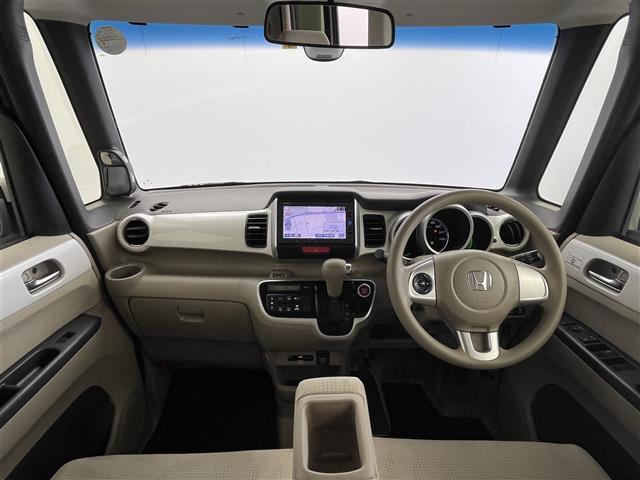 N-BOX G・Lパッケージ 衝突軽減ブレーキ 純正7インチナビ バックカメラ 両側パワースライドドア HIDオートライト ベンチシート 純正14インチAW ステアリングリモコン カーテンエアバッグ アイドリングストップ 禁煙車(2枚目)