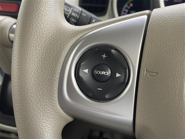 N-BOX G・Lパッケージ 衝突軽減ブレーキ 純正7インチナビ バックカメラ 両側パワースライドドア HIDオートライト ベンチシート 純正14インチAW ステアリングリモコン カーテンエアバッグ アイドリングストップ 禁煙車(6枚目)