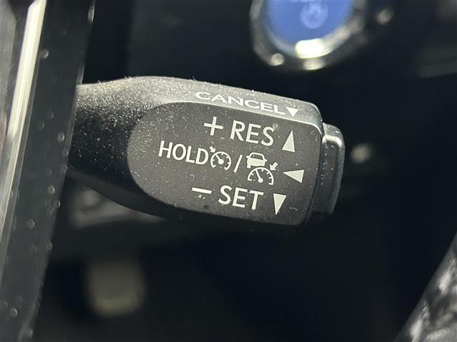 プリウス Sツーリングセレクション 純正9インチナビ バックカメラ レーダークルーズコントロール LED AHB シートヒーター 純正17インチAW ステアリングリモコン ドライブレコーダー ETC スマートキー クリアランスソナー(13枚目)