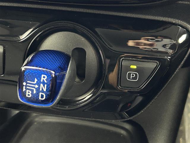 プリウス Sツーリングセレクション 純正9インチナビ バックカメラ レーダークルーズコントロール LED AHB シートヒーター 純正17インチAW ステアリングリモコン ドライブレコーダー ETC スマートキー クリアランスソナー(16枚目)