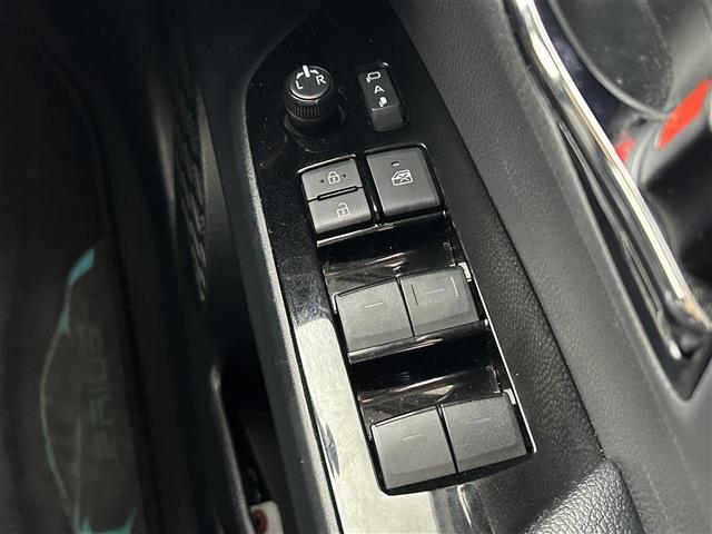 プリウス Sツーリングセレクション 純正9インチナビ バックカメラ レーダークルーズコントロール LED AHB シートヒーター 純正17インチAW ステアリングリモコン ドライブレコーダー ETC スマートキー クリアランスソナー(20枚目)