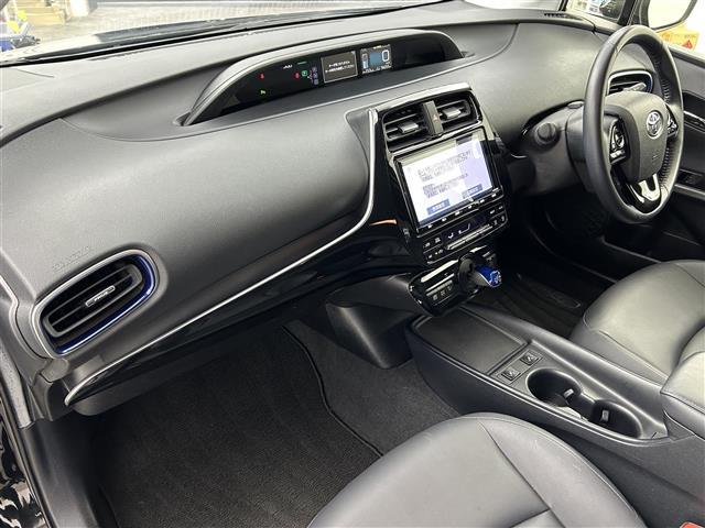 プリウス Sツーリングセレクション 純正9インチナビ バックカメラ レーダークルーズコントロール LED AHB シートヒーター 純正17インチAW ステアリングリモコン ドライブレコーダー ETC スマートキー クリアランスソナー(32枚目)