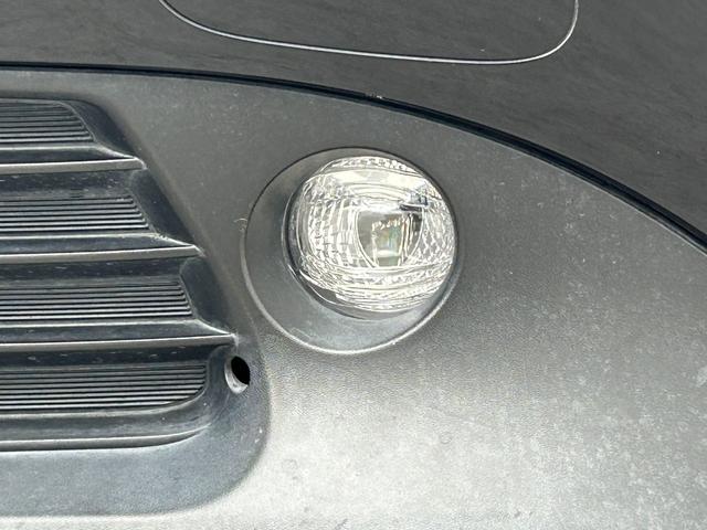 プリウス Sツーリングセレクション 純正9インチナビ バックカメラ レーダークルーズコントロール LED AHB シートヒーター 純正17インチAW ステアリングリモコン ドライブレコーダー ETC スマートキー クリアランスソナー(55枚目)