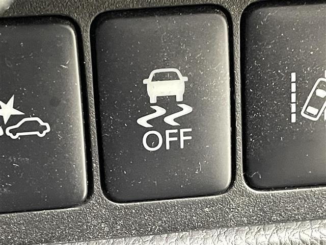 デイズルークス ハイウェイスター　Ｘ　７インチナビ　全方位カメラ　衝突軽減システム　パワースライドドア　アイドリングストップ　レーンアシスト　オートマチックハイビーム　横滑り防止　スマートキー　プッシュスタート　オートエアコン　禁煙車（9枚目）