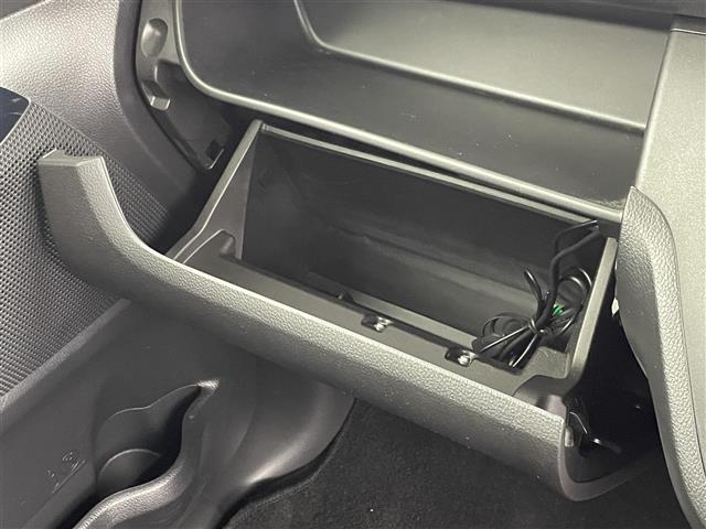 デイズルークス ハイウェイスター　Ｘ　７インチナビ　全方位カメラ　衝突軽減システム　パワースライドドア　アイドリングストップ　レーンアシスト　オートマチックハイビーム　横滑り防止　スマートキー　プッシュスタート　オートエアコン　禁煙車（20枚目）