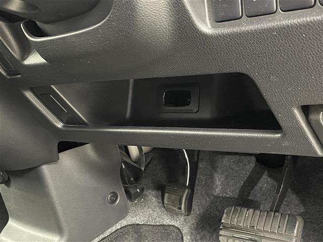 デイズルークス ハイウェイスター　Ｘ　７インチナビ　全方位カメラ　衝突軽減システム　パワースライドドア　アイドリングストップ　レーンアシスト　オートマチックハイビーム　横滑り防止　スマートキー　プッシュスタート　オートエアコン　禁煙車（23枚目）