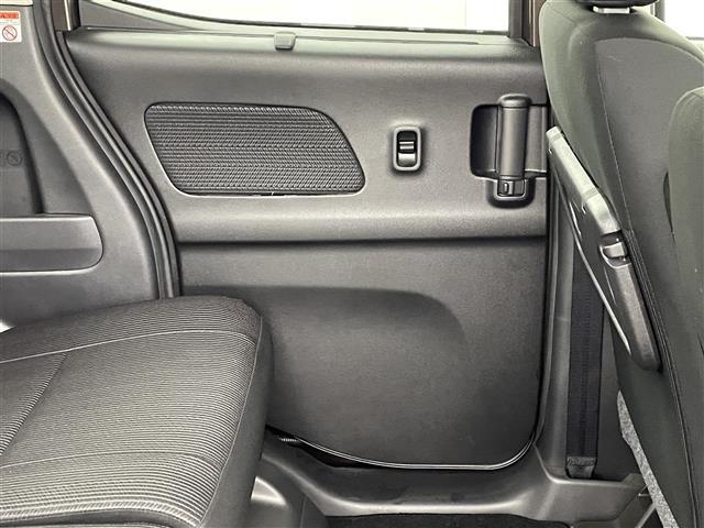 デイズルークス ハイウェイスター　Ｘ　７インチナビ　全方位カメラ　衝突軽減システム　パワースライドドア　アイドリングストップ　レーンアシスト　オートマチックハイビーム　横滑り防止　スマートキー　プッシュスタート　オートエアコン　禁煙車（40枚目）