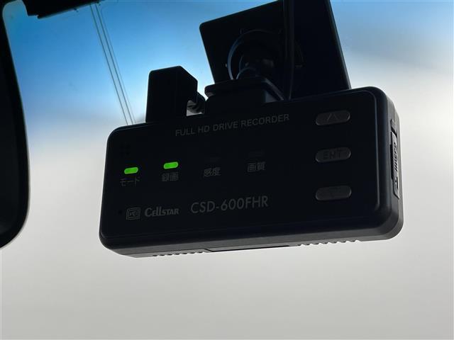 N-BOXカスタム G・ターボLパッケージ 社外ナビ バックカメラ 両側電動スライドドア 衝突被害軽減ブレーキ フルセグTV パドルシフト ビルトインETC クルーズコントロール オートライト ドライブレコーダー ステアリングリモコン(9枚目)