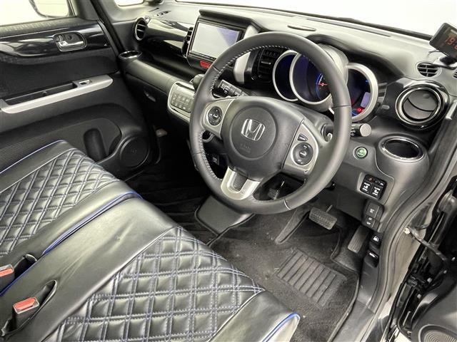 N-BOXカスタム G・ターボLパッケージ 社外ナビ バックカメラ 両側電動スライドドア 衝突被害軽減ブレーキ フルセグTV パドルシフト ビルトインETC クルーズコントロール オートライト ドライブレコーダー ステアリングリモコン(17枚目)