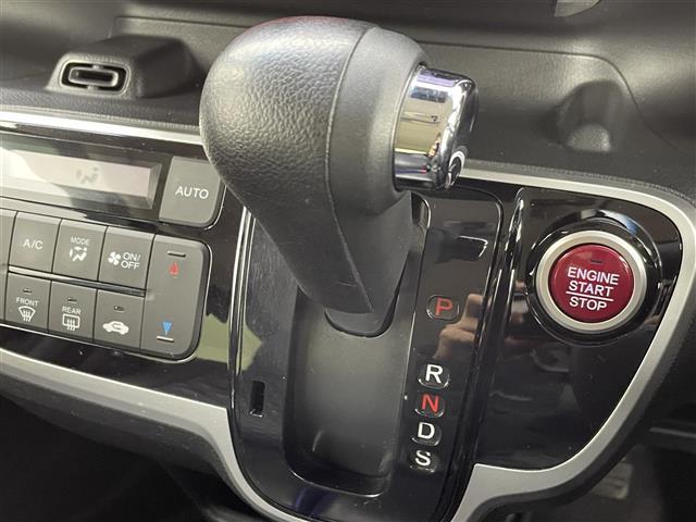 N-BOXカスタム G・ターボLパッケージ 社外ナビ バックカメラ 両側電動スライドドア 衝突被害軽減ブレーキ フルセグTV パドルシフト ビルトインETC クルーズコントロール オートライト ドライブレコーダー ステアリングリモコン(33枚目)