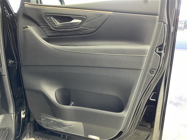 アルファード Ｚ　４ＷＤ　フリップダウンモニター　純正１４インチディスプレイオーディオ　パノラミックビューモニター　レーダークルーズコントロール　両側パワースライドドア　パワーバックドア　デジタルルームミラー　禁煙車（41枚目）