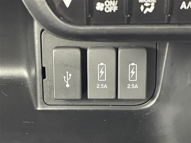 N-BOXカスタム G・Lターボホンダセンシング 両側パワースライドドア 純正ギャザーズナビ バックカメラ ハーフレザーシート シートヒーター ドライブレコーダー ビルトインETC LEDヘッドライト スマートキー 外AW冬タイヤ車載 4WD ターボ(13枚目)