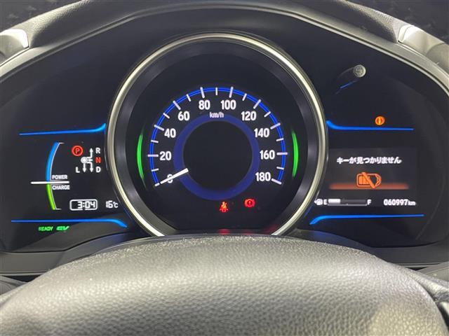 フィットハイブリッド Sパッケージ 純正7インチナビ クルーズコントロール LEDライト 純正16インチアルミホイール ステアリングリモコン パドルシフト アイドリングストップ 横滑り防止装置 オートエアコン スマートキー 禁煙車(14枚目)