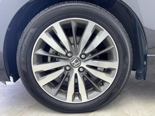 フィットハイブリッド Sパッケージ 純正7インチナビ クルーズコントロール LEDライト 純正16インチアルミホイール ステアリングリモコン パドルシフト アイドリングストップ 横滑り防止装置 オートエアコン スマートキー 禁煙車(68枚目)