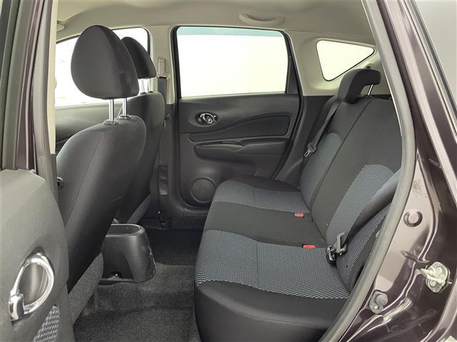 ノート Ｘ　ＤＩＧ－Ｓ　純正７インチナビ　バックカメラ　ヘッドライトレベライザー　純正１４インチアルミホイール　オートエアコン　横滑り防止装置　盗難防止装置　スマートキー　プッシュスタート　ＥＴＣ　アイドリングストップ　禁煙（23枚目）