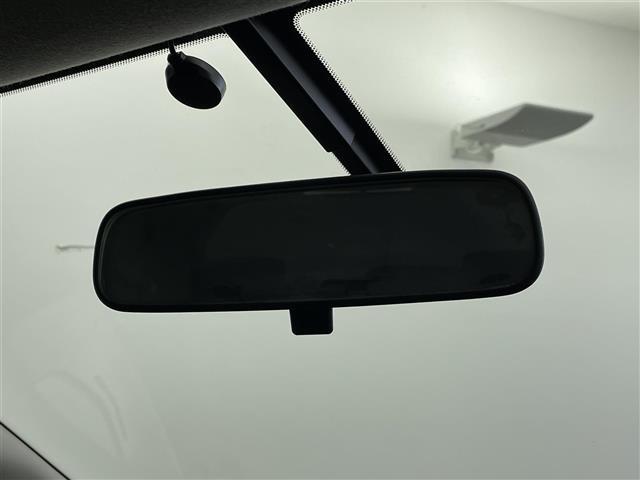 ノート Ｘ　ＤＩＧ－Ｓ　純正７インチナビ　バックカメラ　ヘッドライトレベライザー　純正１４インチアルミホイール　オートエアコン　横滑り防止装置　盗難防止装置　スマートキー　プッシュスタート　ＥＴＣ　アイドリングストップ　禁煙（28枚目）