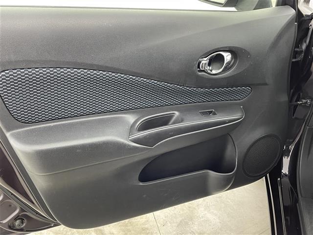 ノート Ｘ　ＤＩＧ－Ｓ　純正７インチナビ　バックカメラ　ヘッドライトレベライザー　純正１４インチアルミホイール　オートエアコン　横滑り防止装置　盗難防止装置　スマートキー　プッシュスタート　ＥＴＣ　アイドリングストップ　禁煙（40枚目）