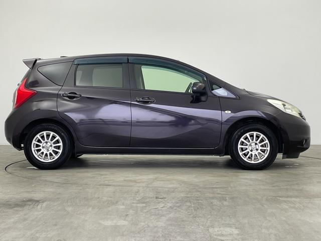 ノート Ｘ　ＤＩＧ－Ｓ　純正７インチナビ　バックカメラ　ヘッドライトレベライザー　純正１４インチアルミホイール　オートエアコン　横滑り防止装置　盗難防止装置　スマートキー　プッシュスタート　ＥＴＣ　アイドリングストップ　禁煙（50枚目）