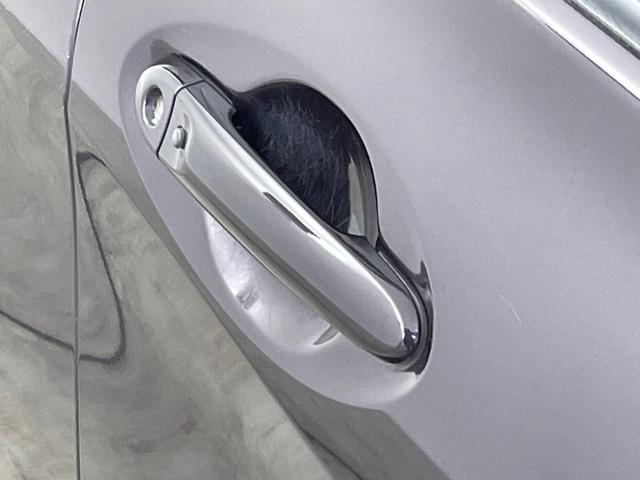 ノート Ｘ　ＤＩＧ－Ｓ　純正７インチナビ　バックカメラ　ヘッドライトレベライザー　純正１４インチアルミホイール　オートエアコン　横滑り防止装置　盗難防止装置　スマートキー　プッシュスタート　ＥＴＣ　アイドリングストップ　禁煙（55枚目）