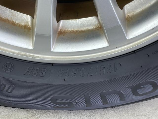 ノート Ｘ　ＤＩＧ－Ｓ　純正７インチナビ　バックカメラ　ヘッドライトレベライザー　純正１４インチアルミホイール　オートエアコン　横滑り防止装置　盗難防止装置　スマートキー　プッシュスタート　ＥＴＣ　アイドリングストップ　禁煙（69枚目）