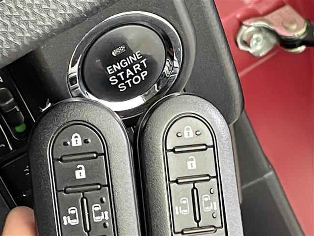 ルーミー カスタムG-T 純正7インチナビ 全方位カメラ 衝突軽減システム クルーズコントロール 横滑り防止 レーンアシスト LEDライト フォグライト スマートキー プッシュスタート 純正アルミホイール 禁煙車(19枚目)