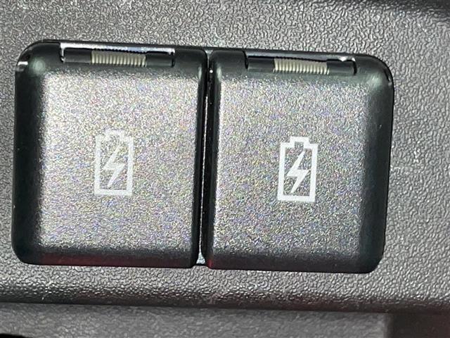 スペーシアカスタム ハイブリッドXSターボ 純正8インチナビ 全方位カメラ 両側パワースライドドア 衝突軽減 アダプティブクルーズコントロール レーンアシスト オートマチックハイビーム スマートキー プッシュスタート 横滑り防止 禁煙車(14枚目)