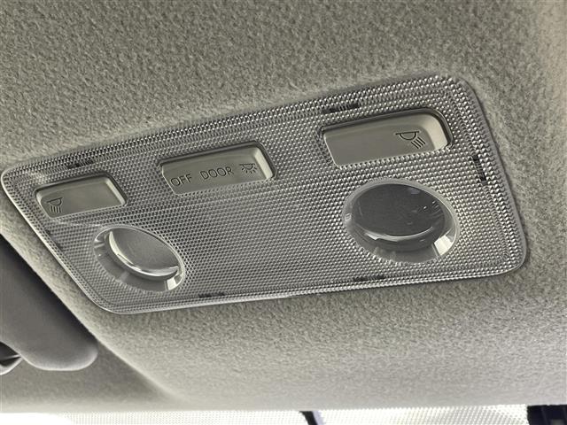 アクア S 社外7インチナビ バックカメラ LEDライト ヘッドライトレベライザー ステアリングリモコン スマートキー プッシュスタート ドライブレコーダー ETC 電動格納ミラー 横滑り防止装置 禁煙車(31枚目)